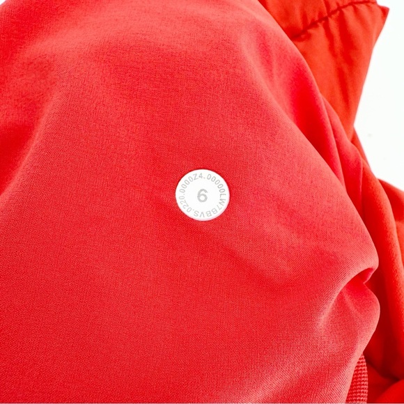 Lululemon Stroll at Sundown Short 3" Carnation Red - Picture 5 of 5